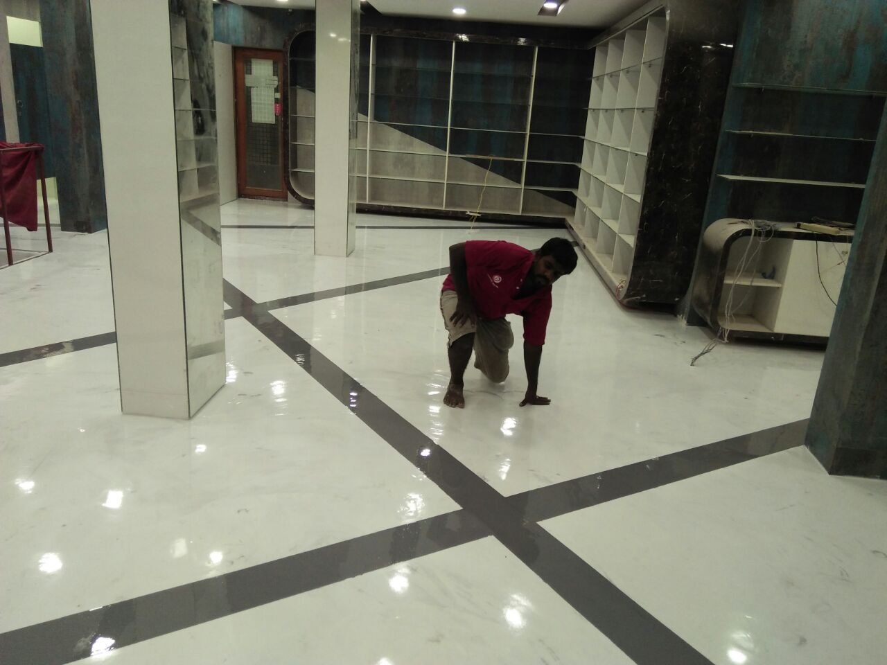 Commercial finish - SARA TECH epoxy flooring project